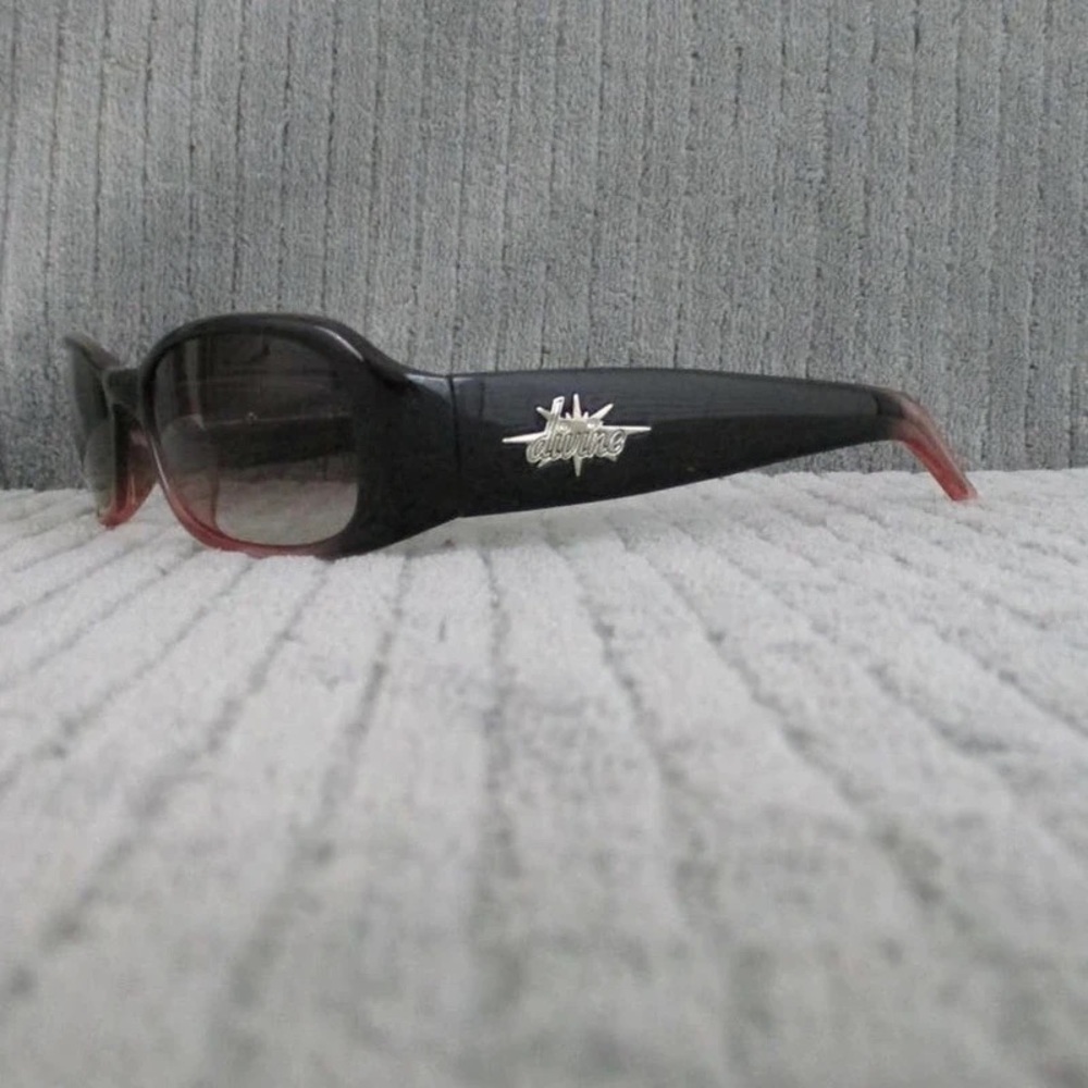 Chic Black and Red Sunglasses